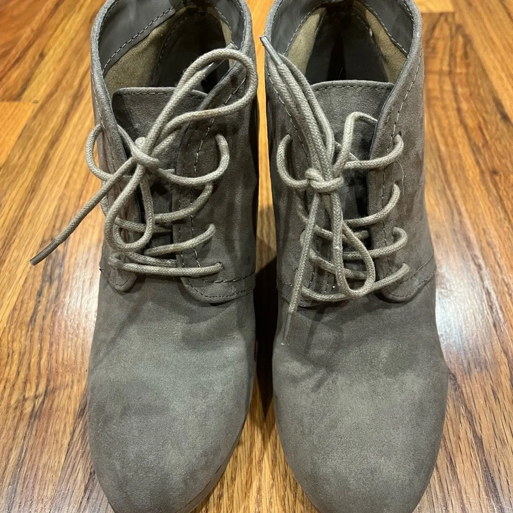 Women's Arizona Jeans Platfrom, Nude‎ shoes, Suede, Size 7